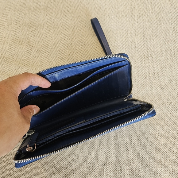 Almost new Kate Spade wallet wristlet - Picture 11 of 15